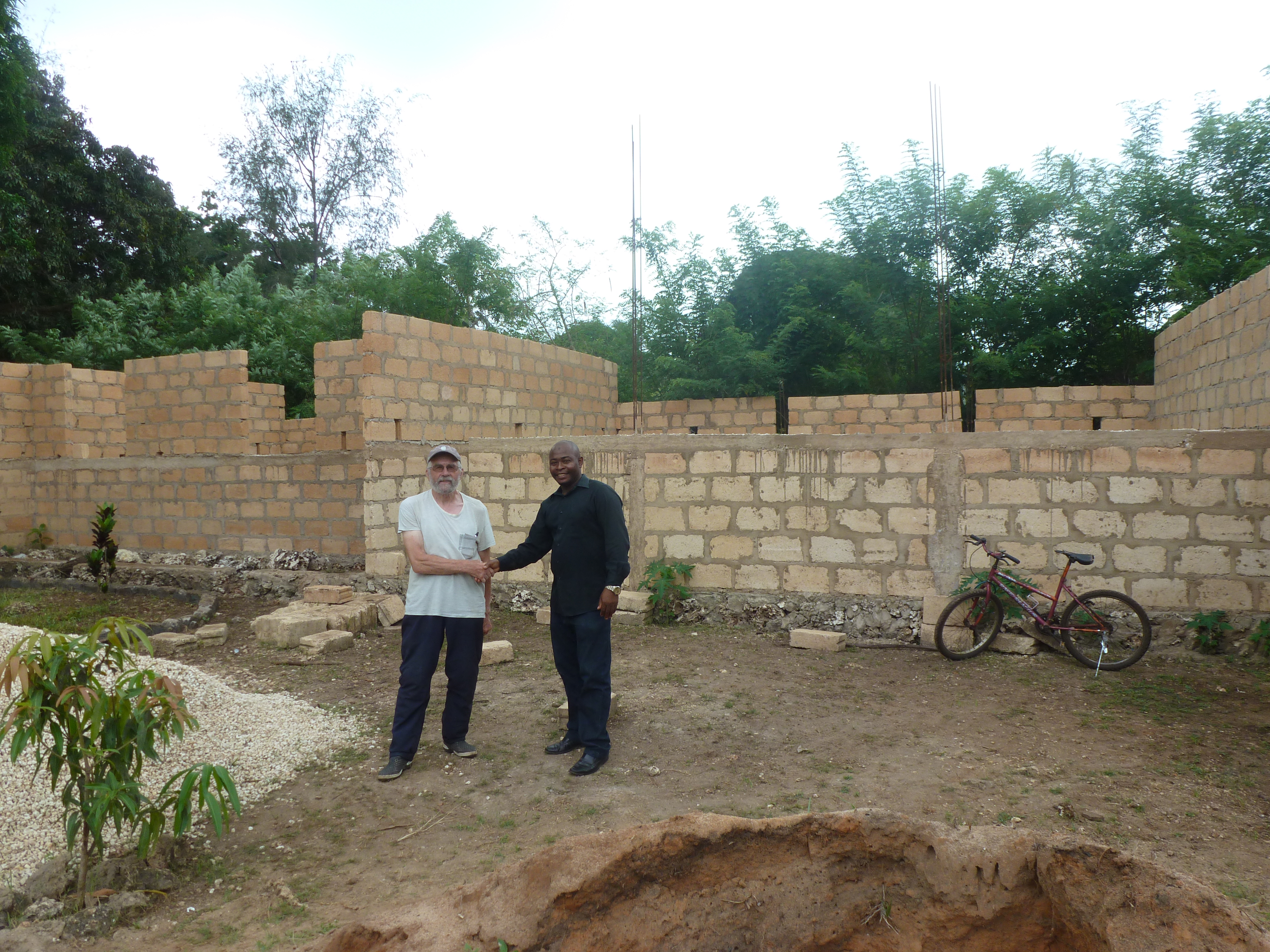 2022: Verdere bouw van klaslokalen en staff in KIKUNGWI SECONDARY SCHOOL